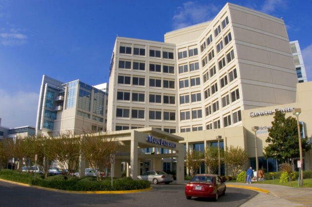 UF Health Jacksonville Clinical Center exterior