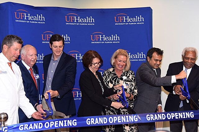 Image: UF Health and Gary Sinise Foundation Avalon Network cut ribbon on transformative new center